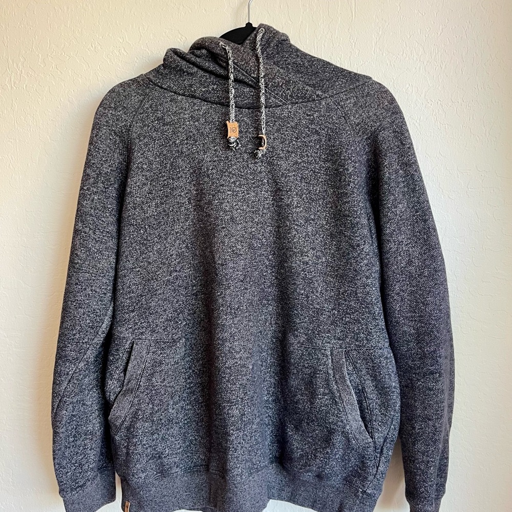 tentree Women's Charcoal Sweater